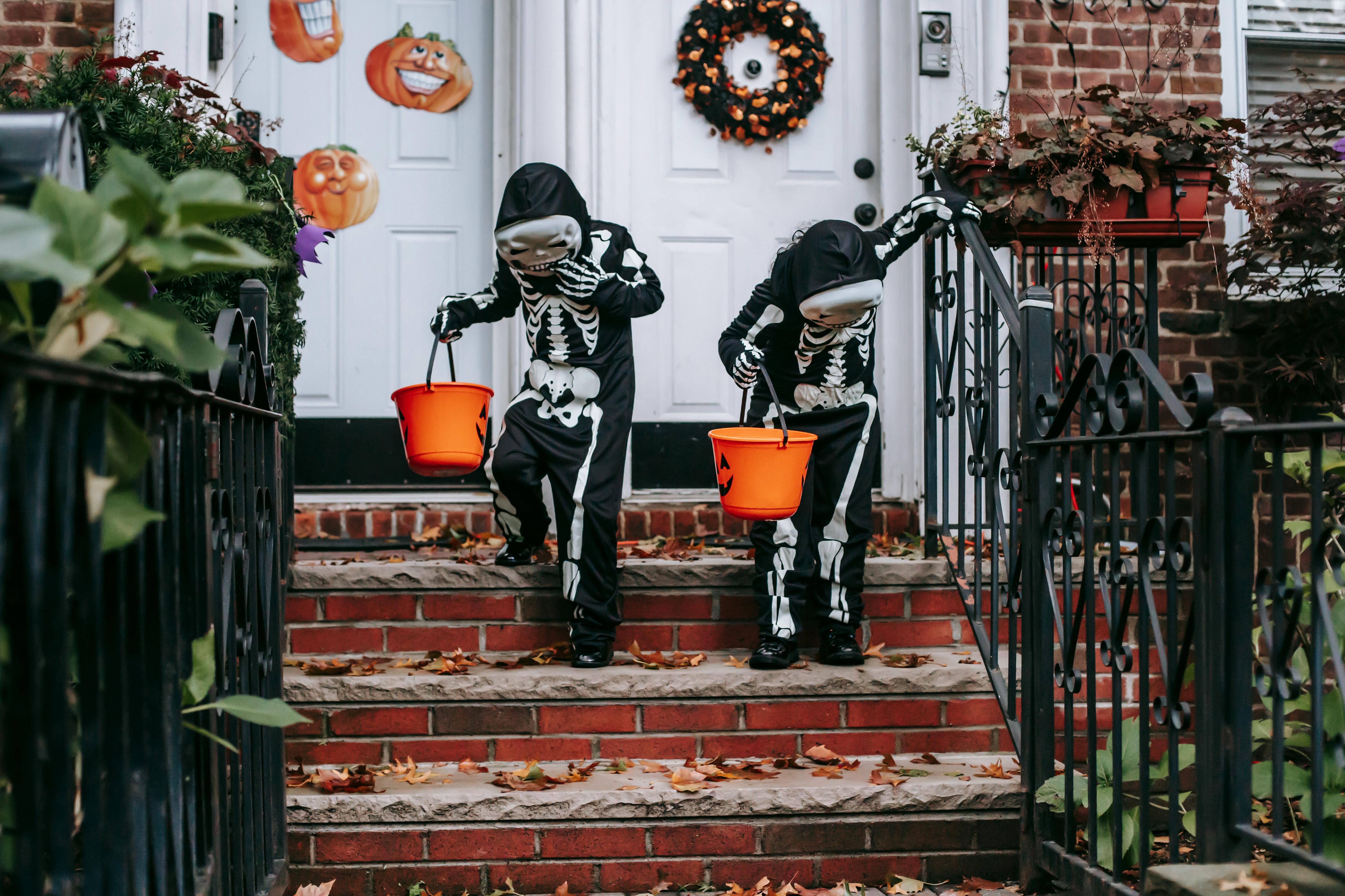 HALLOWEEN SURVIVAL GUIDE FOR PARENTS